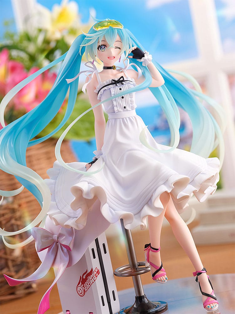 Hatsune Miku GT Original Project PVC Statue 1/7 Vacation Style Ver. 24 cm