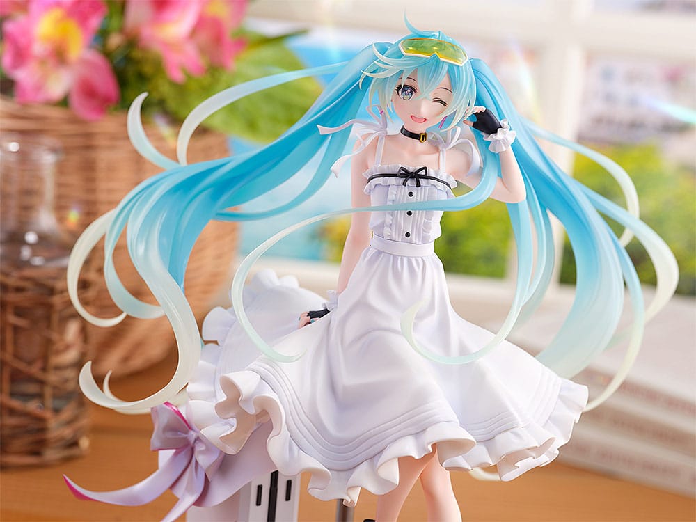 Hatsune Miku GT Original Project PVC Statue 1/7 Vacation Style Ver. 24 cm