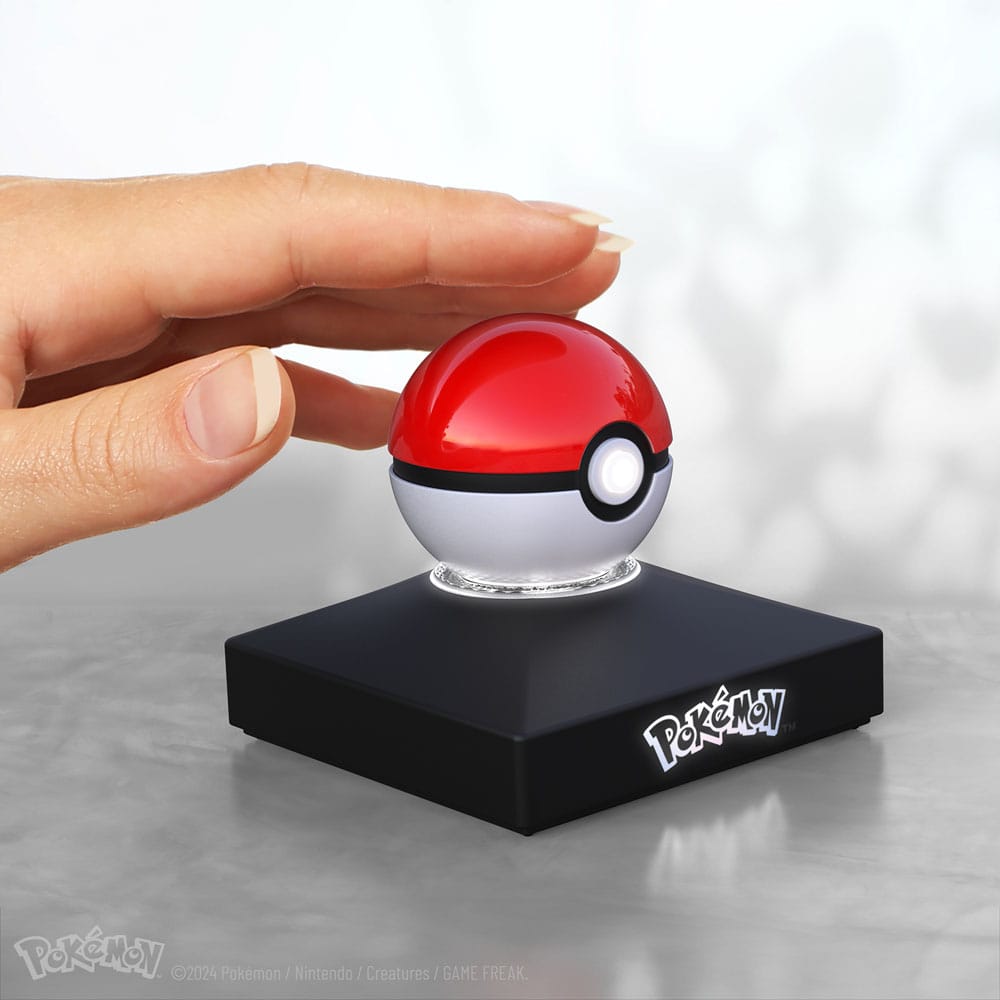 Replica pressofusa della Mini Poké Ball dei Pokémon